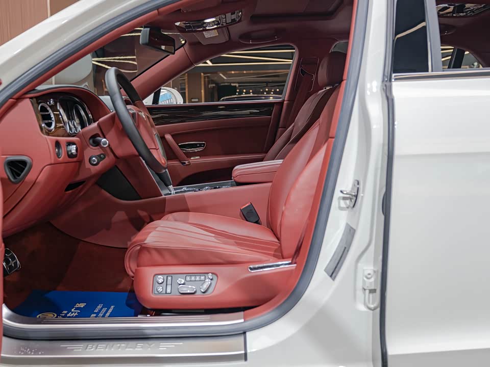Bentley Flying