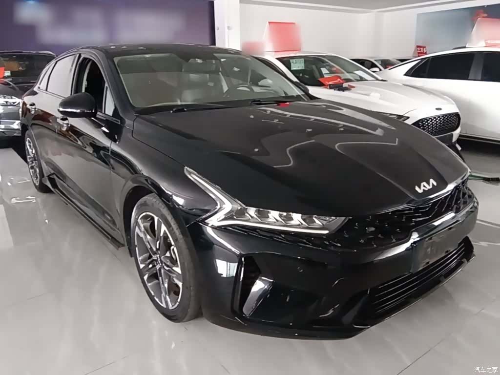 Kia K5, 2022 4