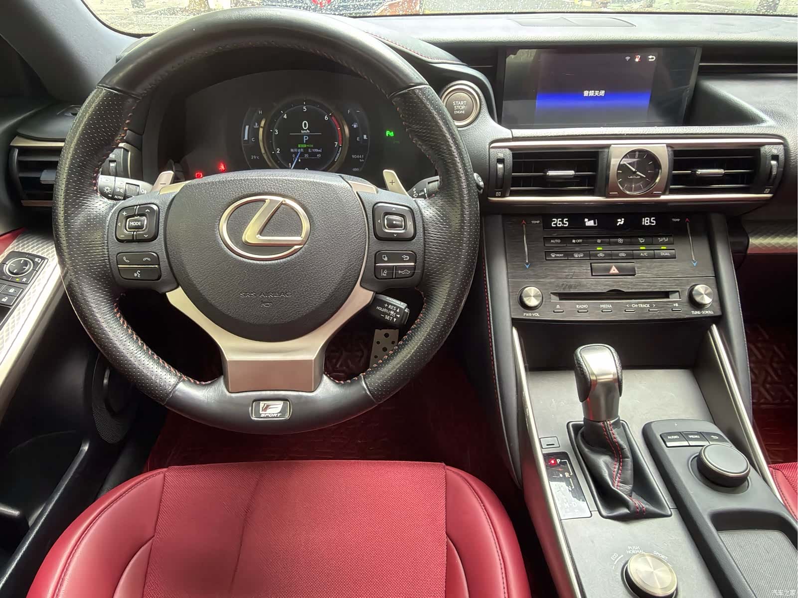 Lexus IS, 2018 13