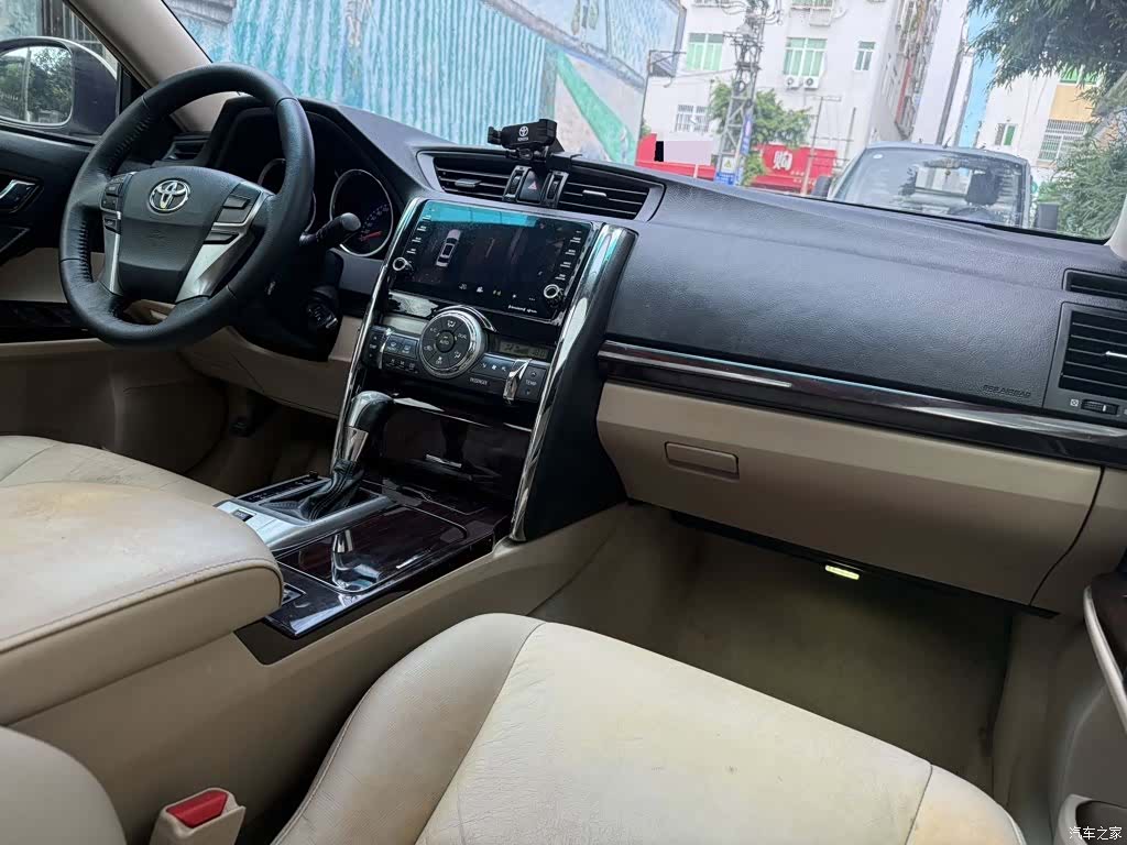 Toyota 2.5S, 2012 6
