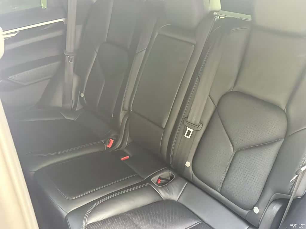 Porsche Cayenne, 2012 6