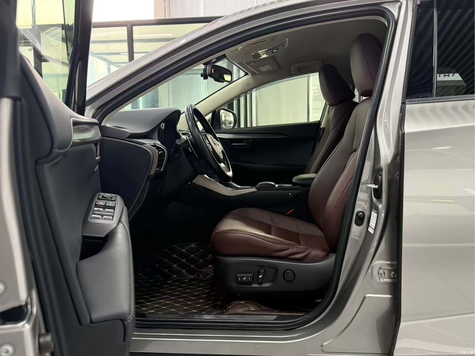 Lexus NX, 2020 все фото
