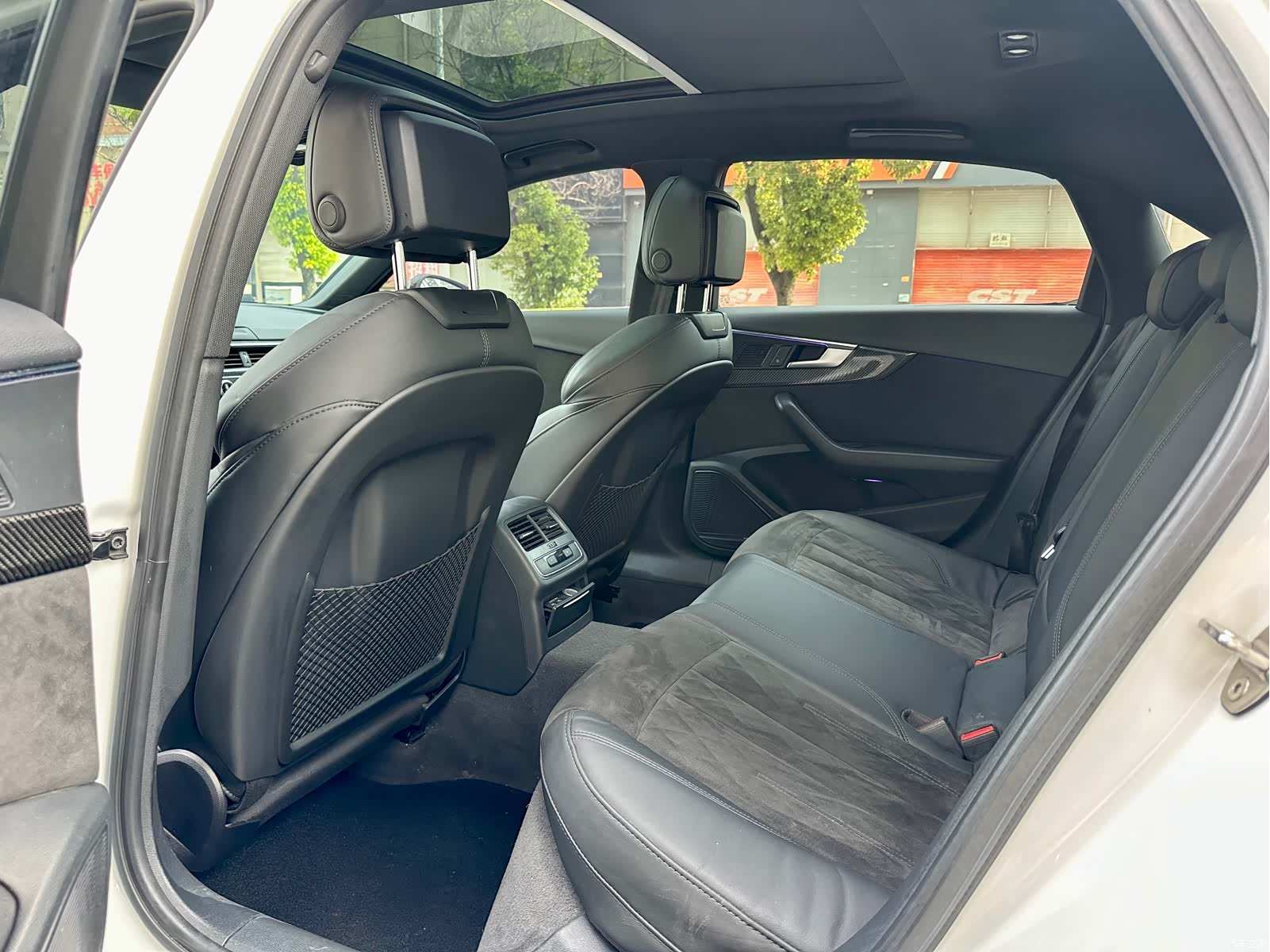 Audi A4L, 2021 11