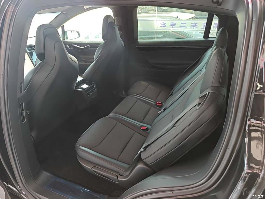 Tesla Model X, 2019 17