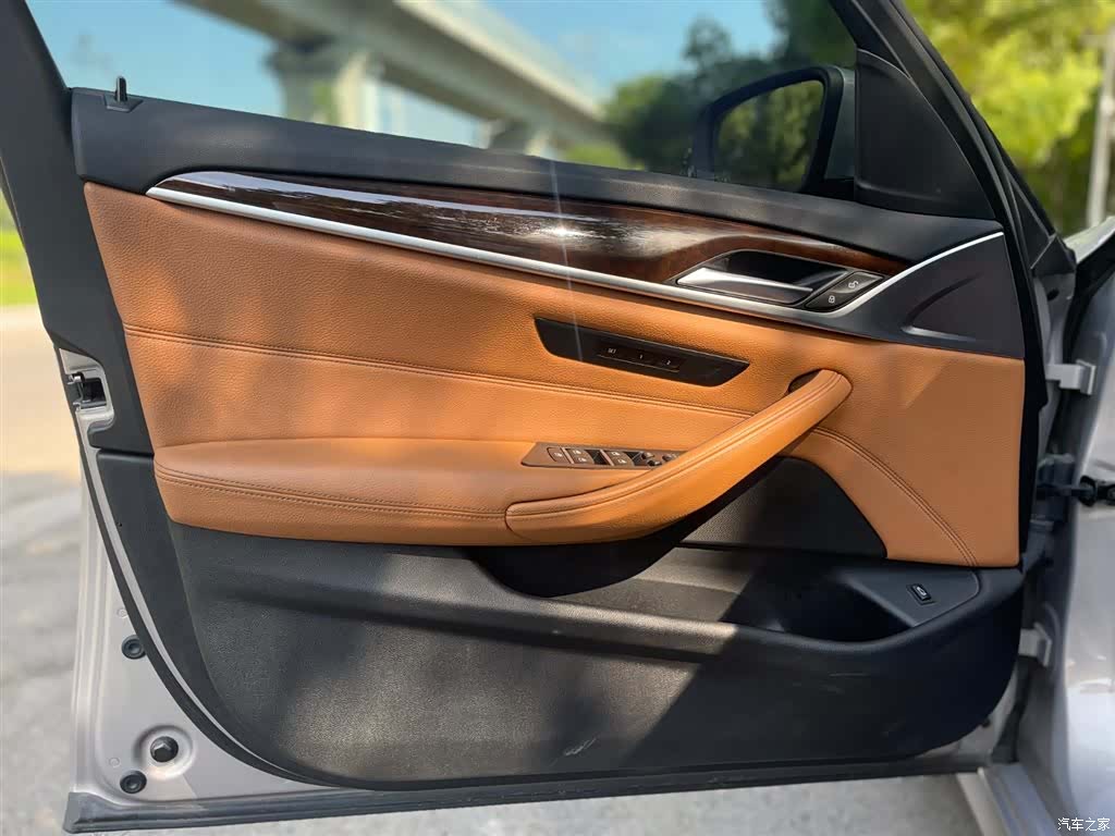 BMW 5 Series, 2018 10