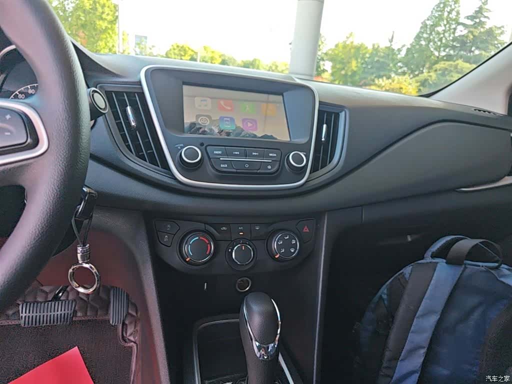 Chevrolet 320, 2018 13