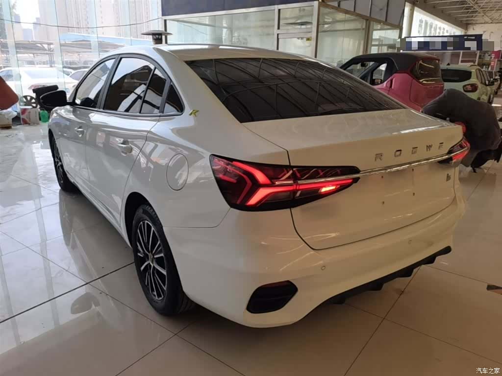 Roewe i5, 2023 все фото