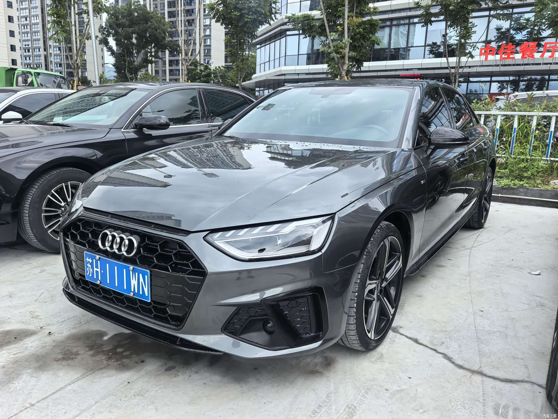 Audi A4L, 2024 1