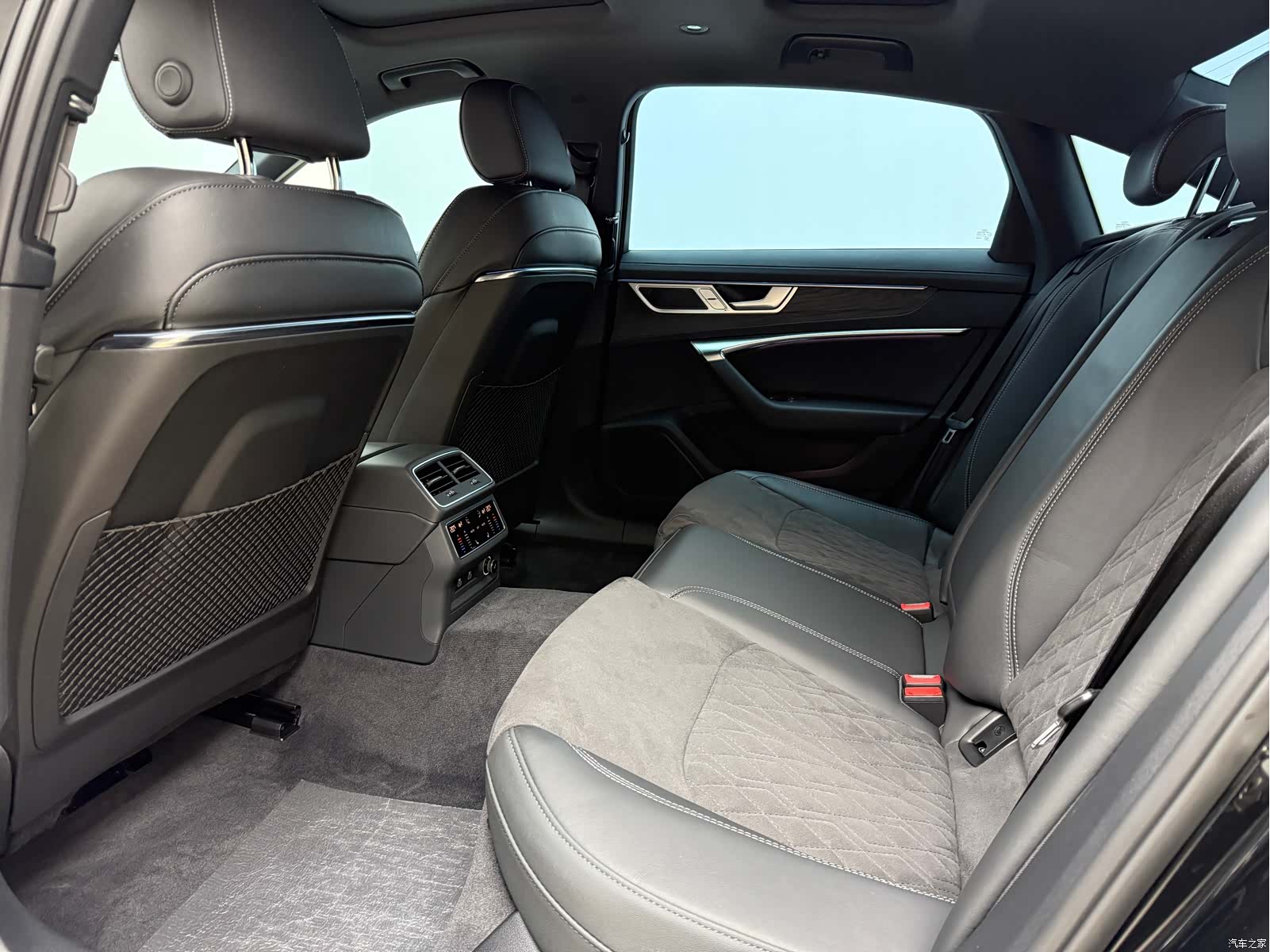 Audi A6L, 2024 15