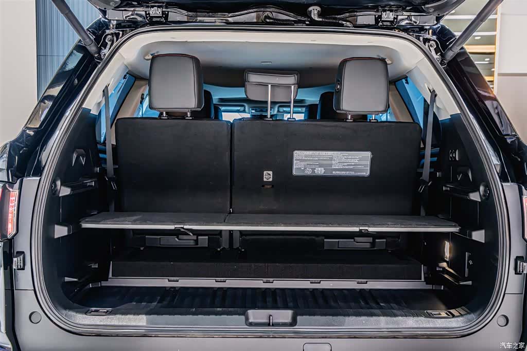 Toyota Sequoia, 2023 12