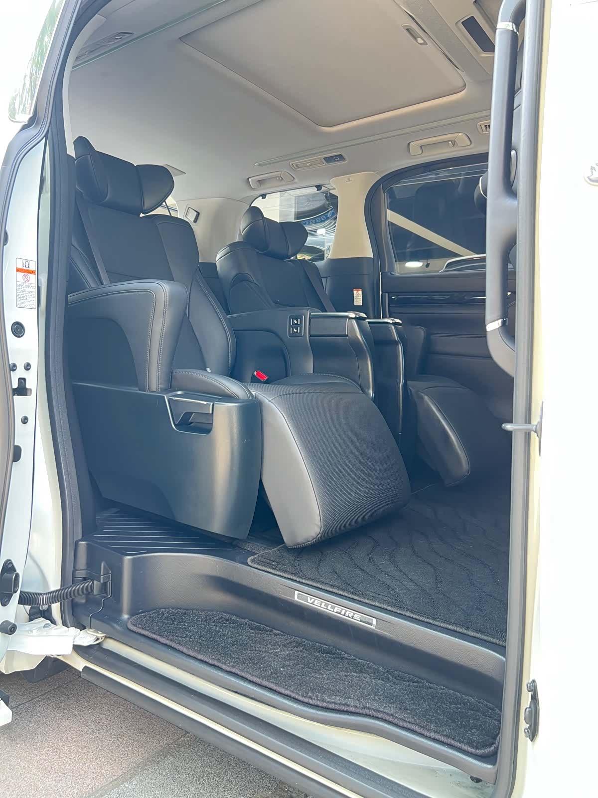 Toyota Vellfire, 2021 29