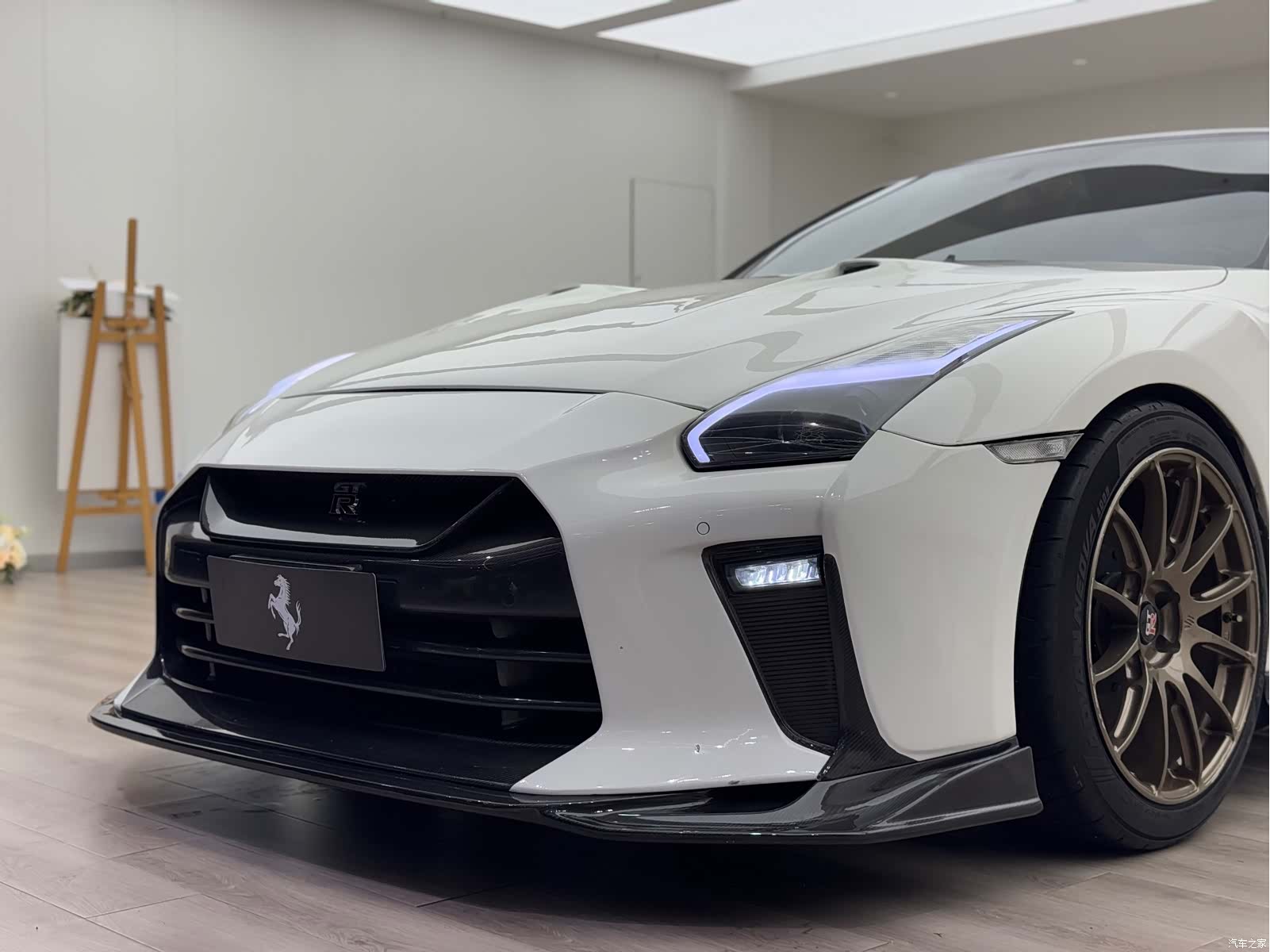 Nissan GT-R, 2010 4