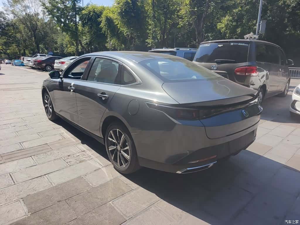 Changan Eado, 2026 все фото