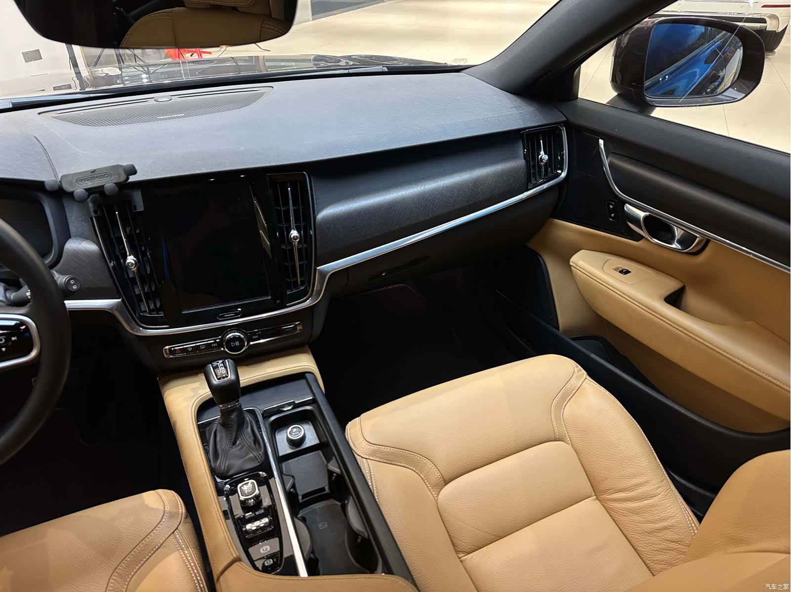 Volvo V90, 2019 10