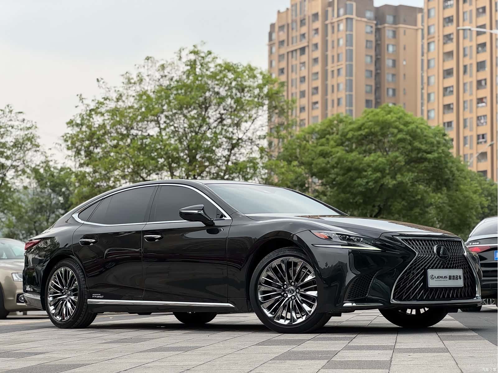 Lexus LS, 2019 8