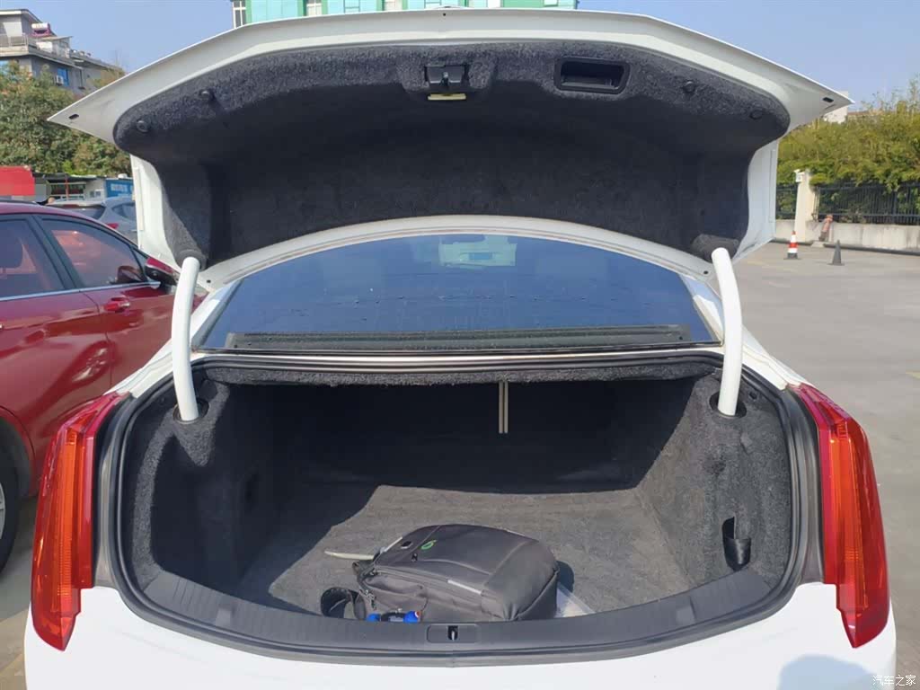 Cadillac XTS, 2015 19
