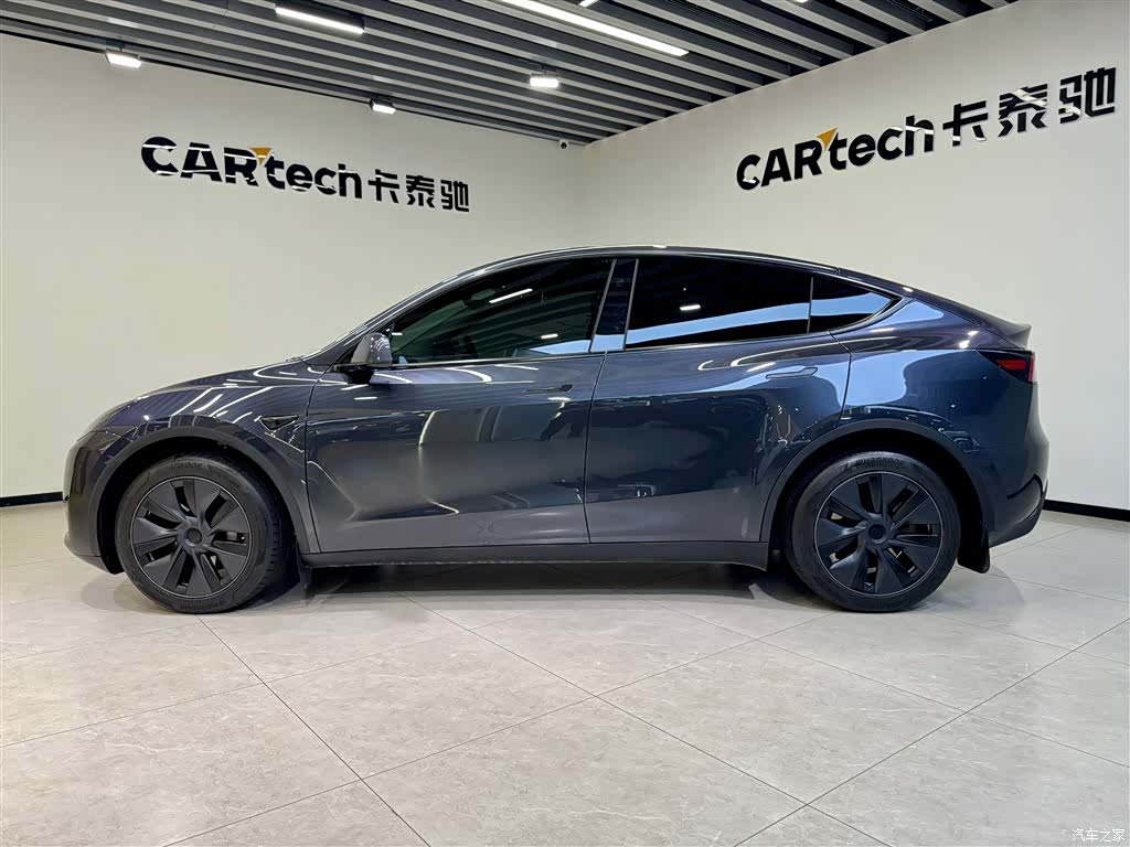 Tesla Model Y, 2024 7