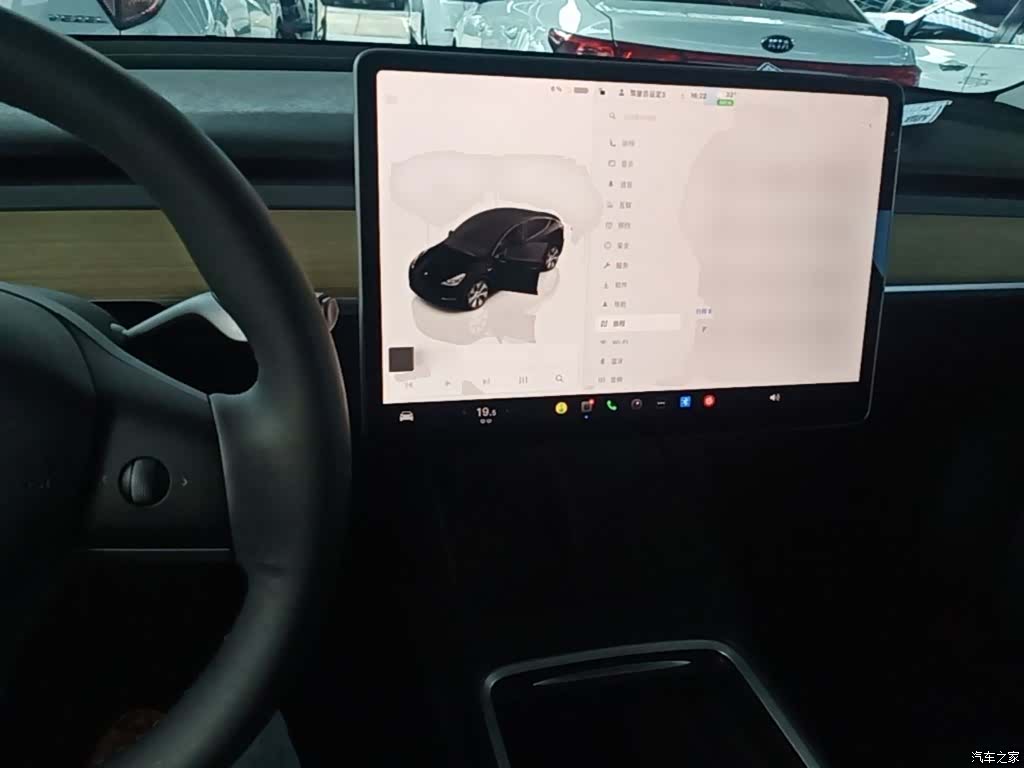 Tesla Model Y, 2023 10