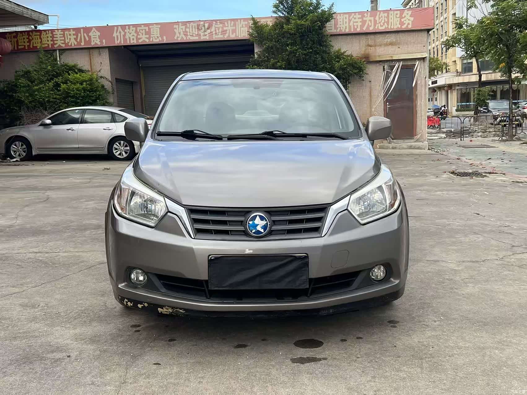 Nissan D50, 2013 3