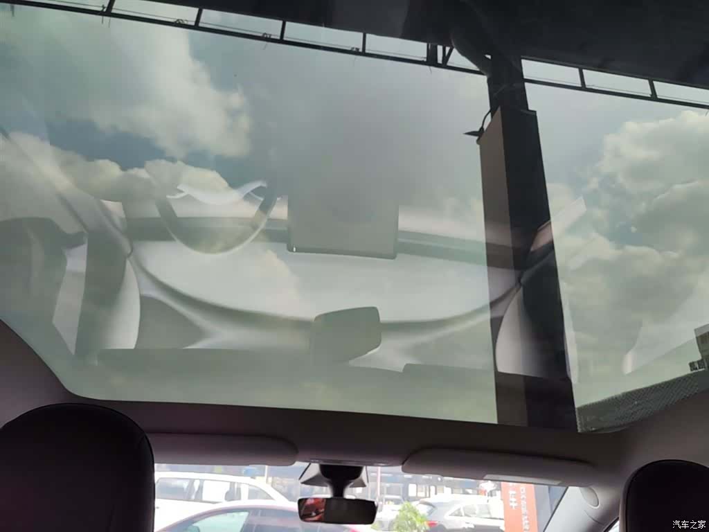 Tesla Model Y, 2022 18