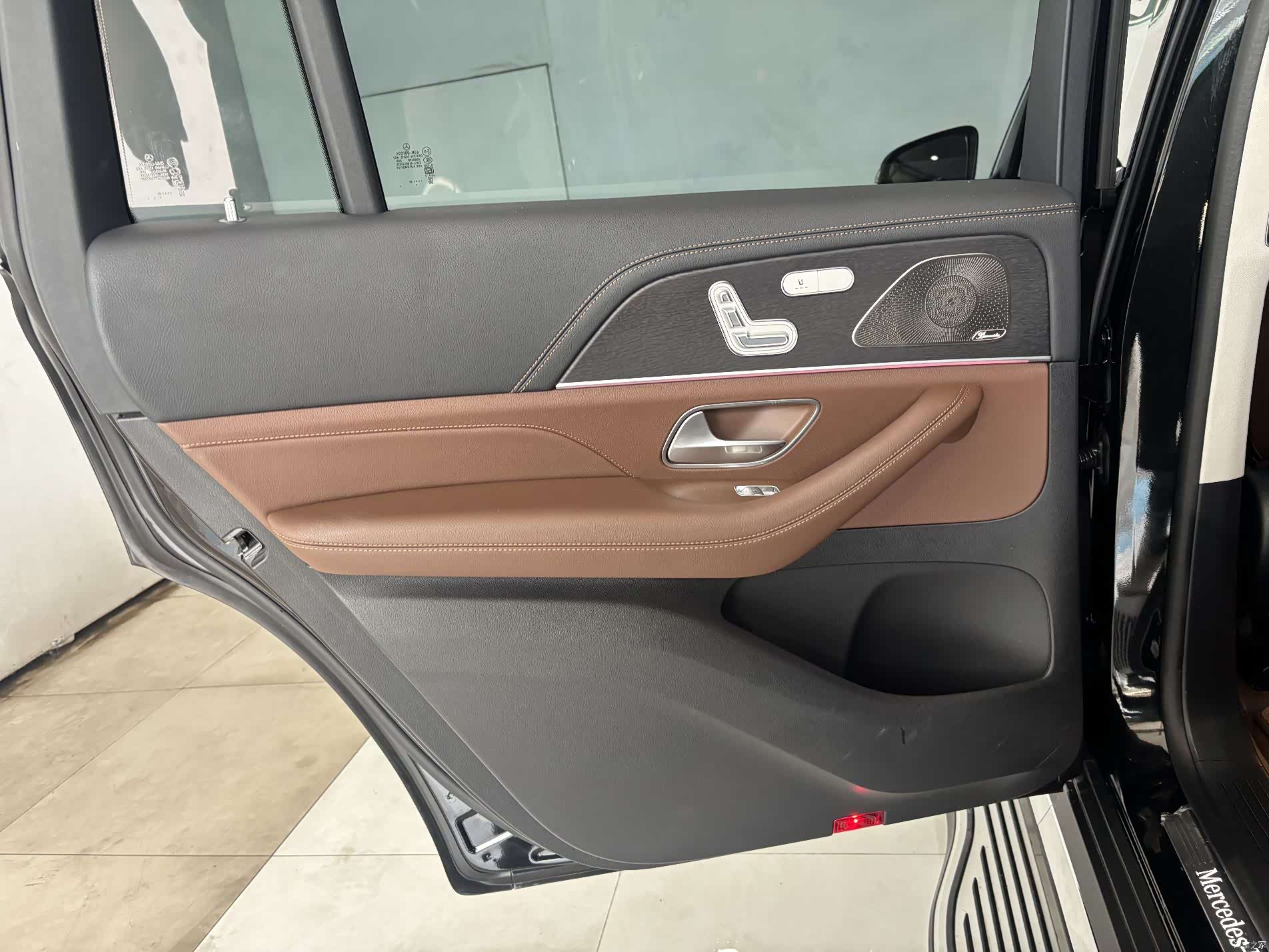 Mercedes-Benz GLS, 2024 22