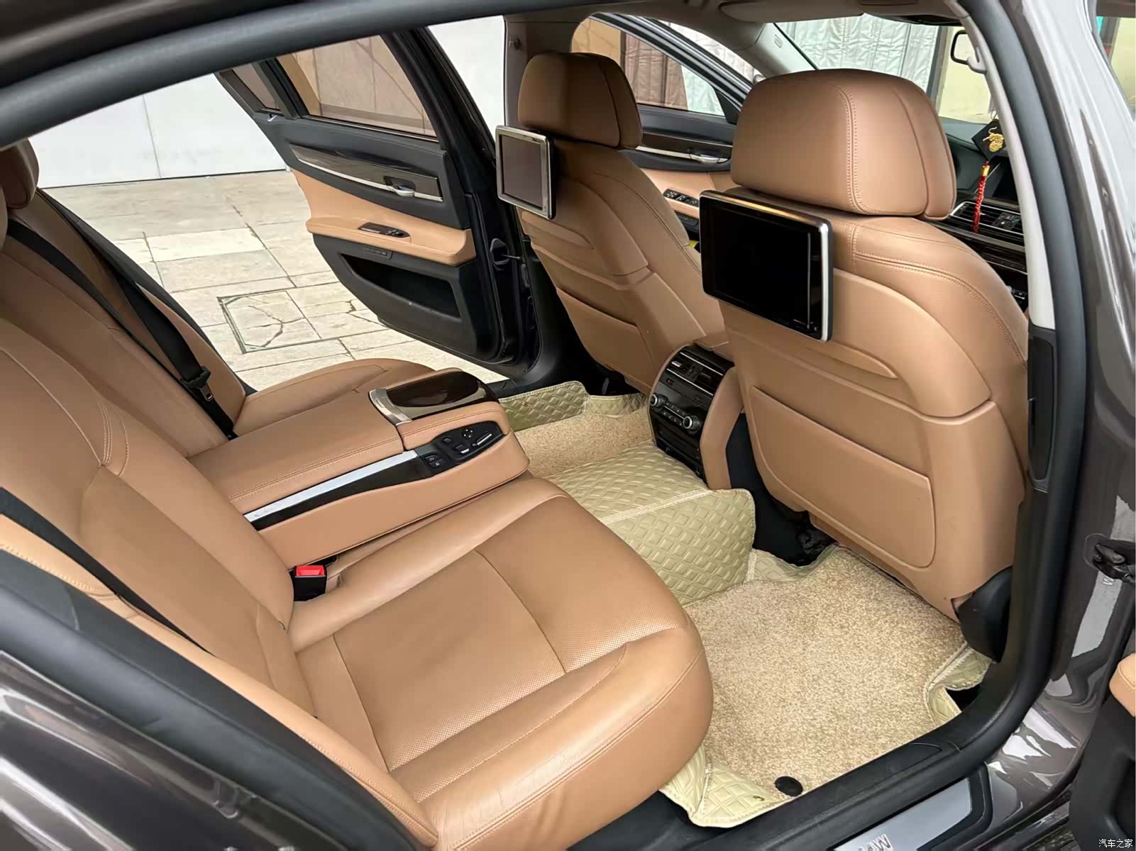 BMW 7 Series, 2013 6