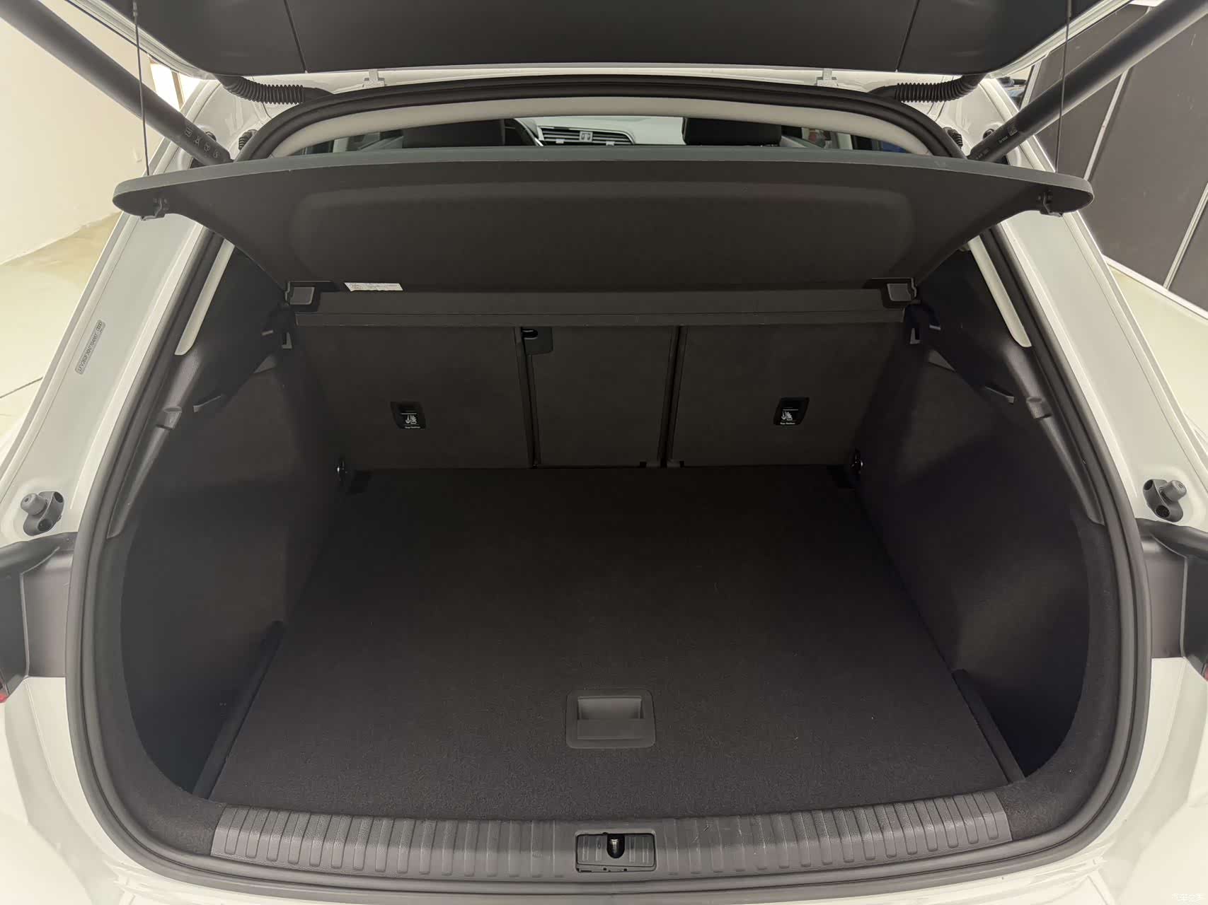 Audi Q3, 2022 12