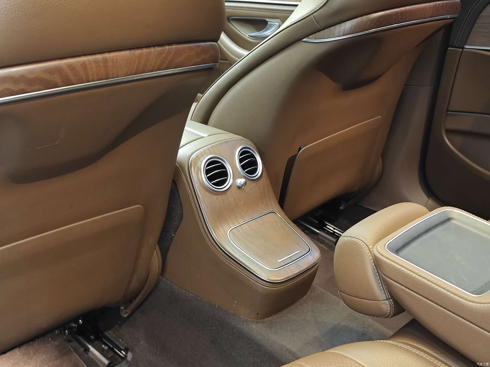 Mercedes-Benz E-Class, 2021 24