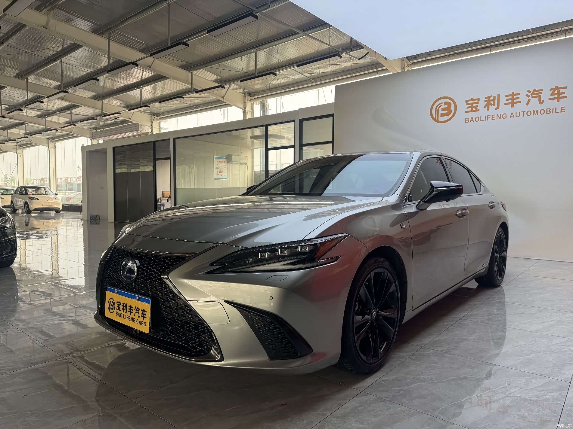 Lexus ES, 2021 1