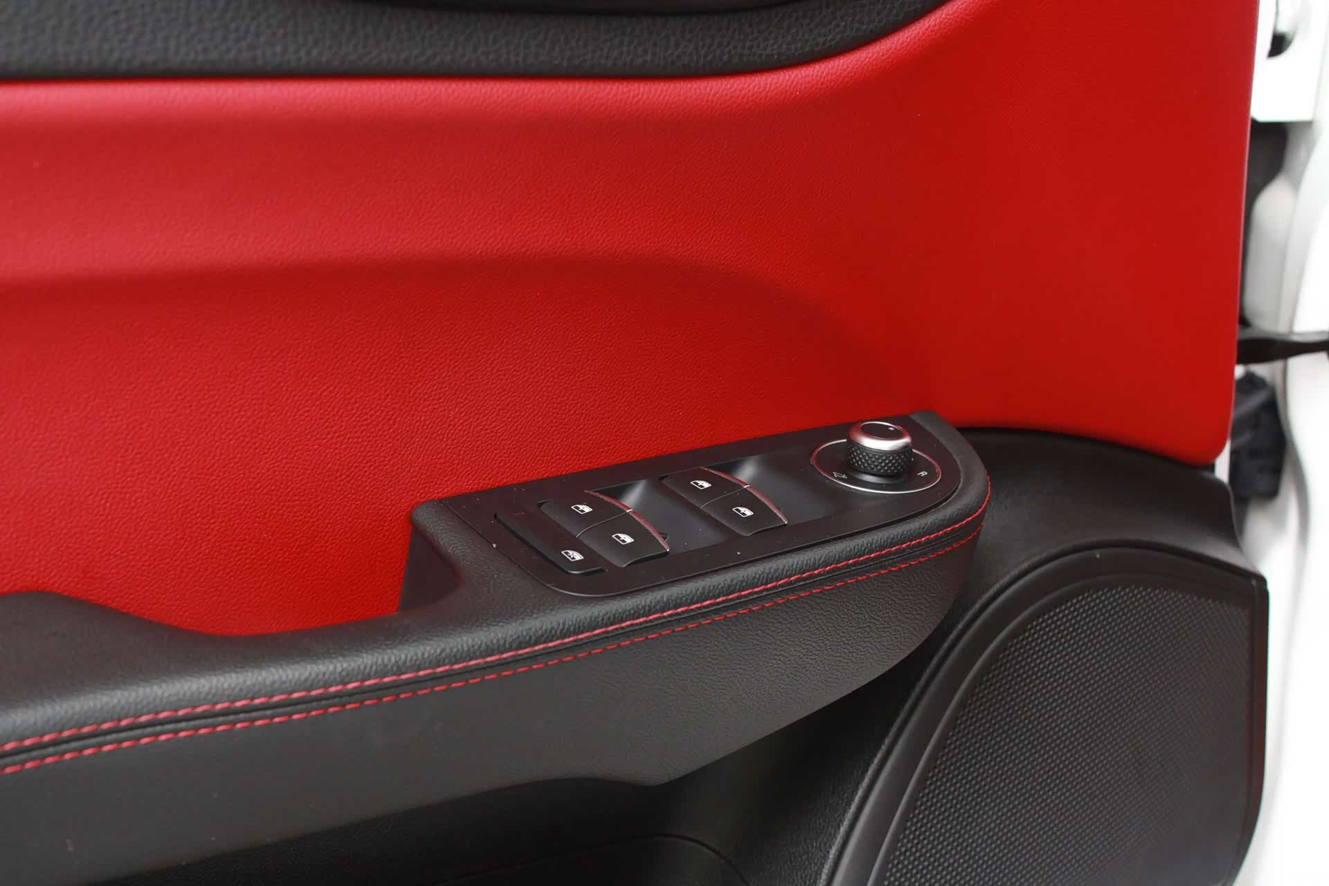 Alfa Romeo Giulia, 2017 17