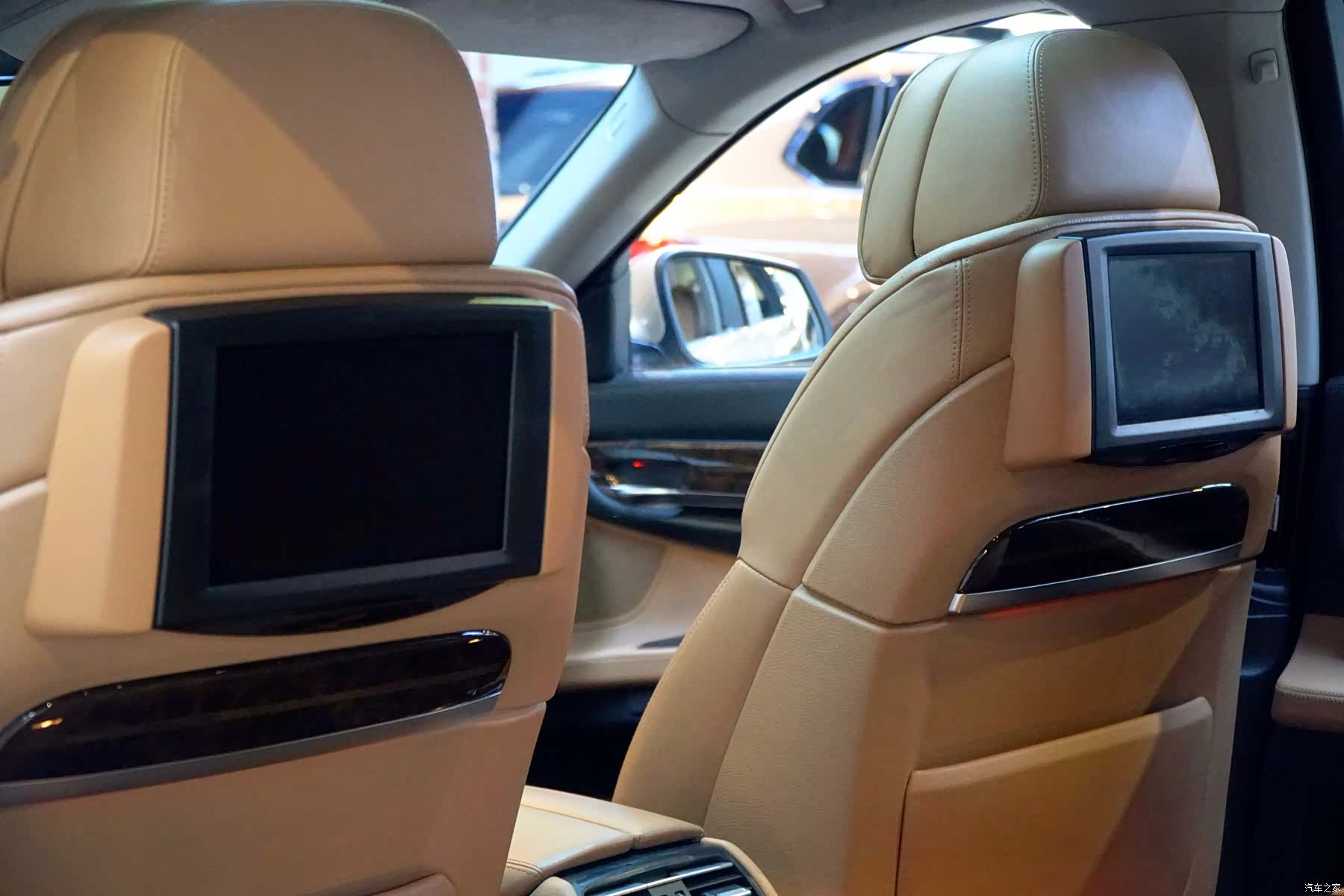 BMW 7 Series, 2012 15