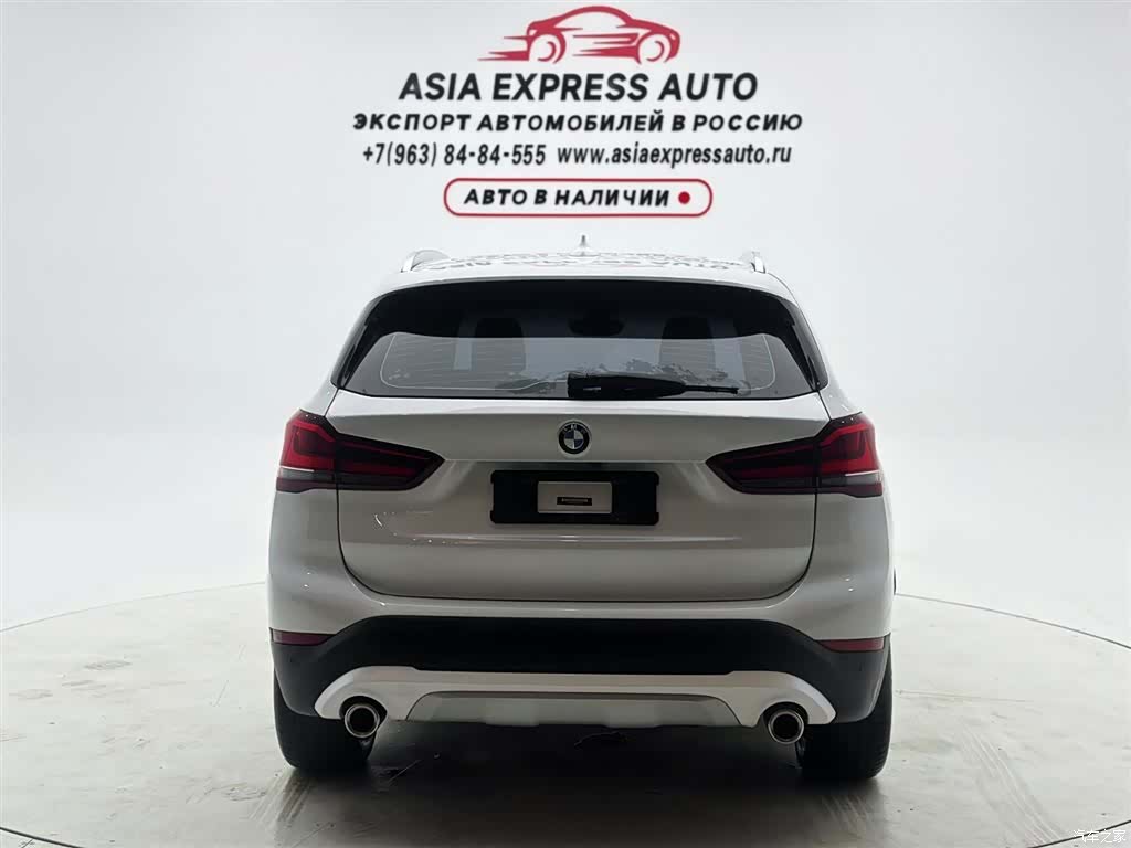 BMW X1, 2021 все фото