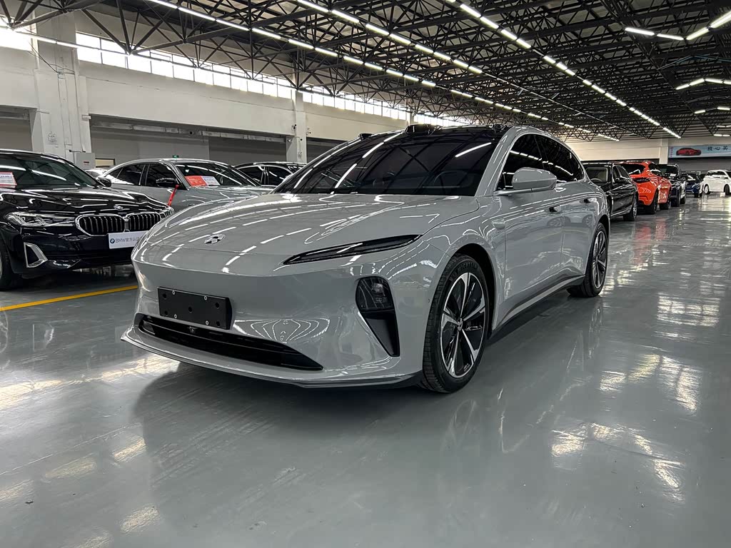 NIO ET5
