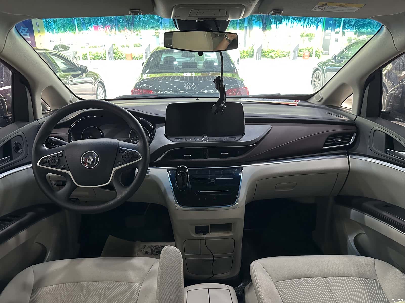 Buick GL8, 2023 все фото