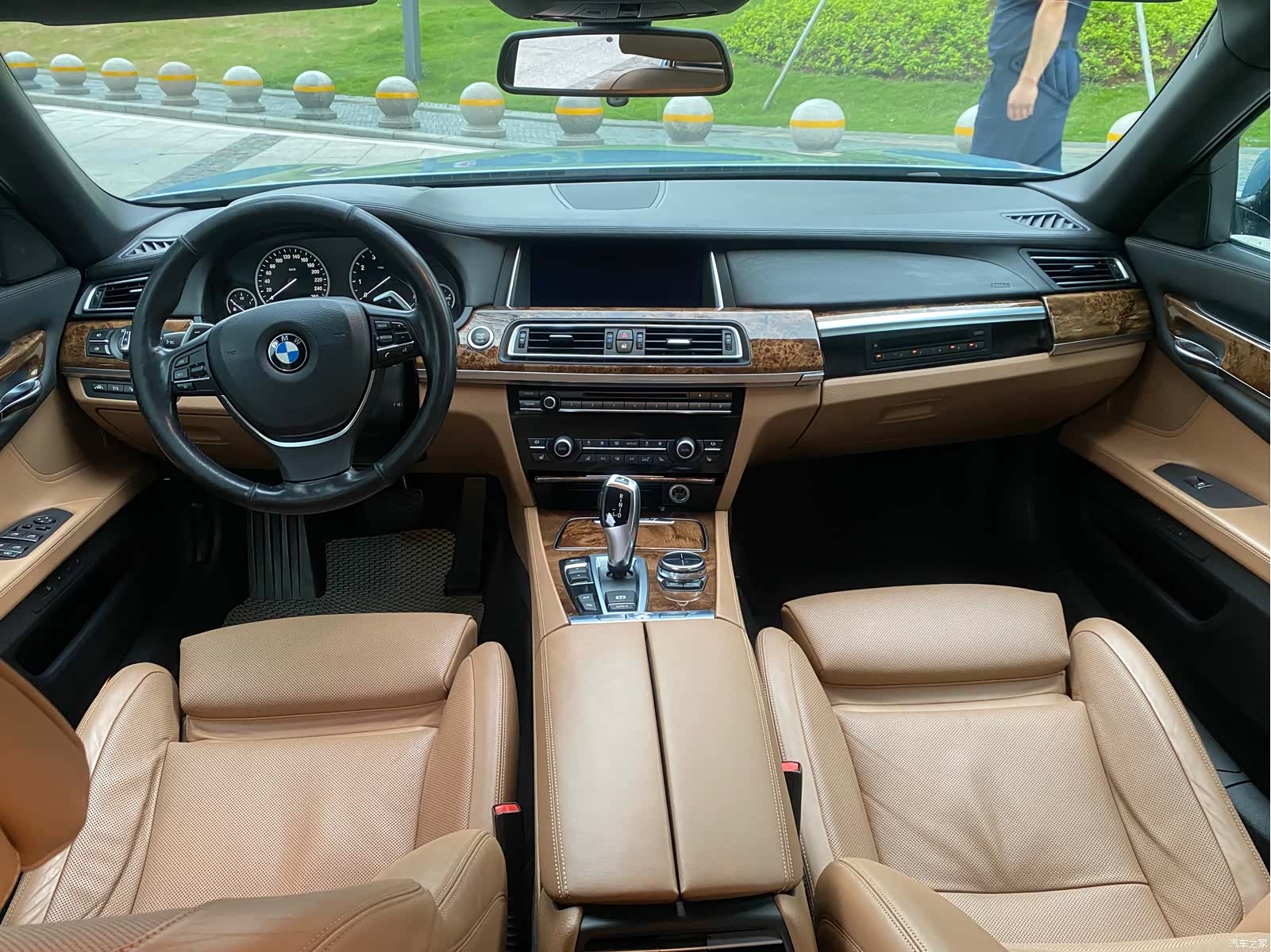 BMW 7 Series, 2013 4