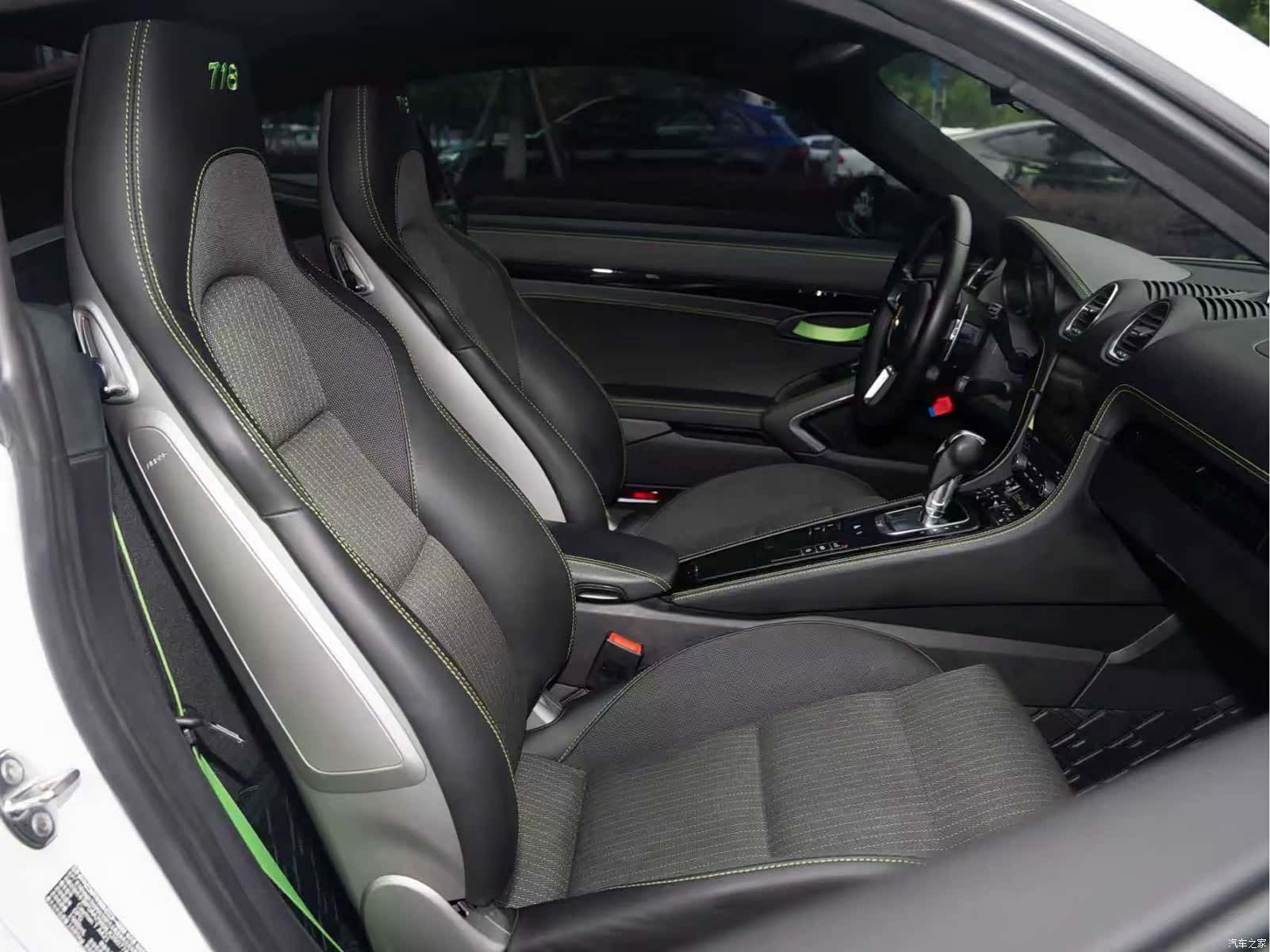 Porsche Cayman, 2021 11