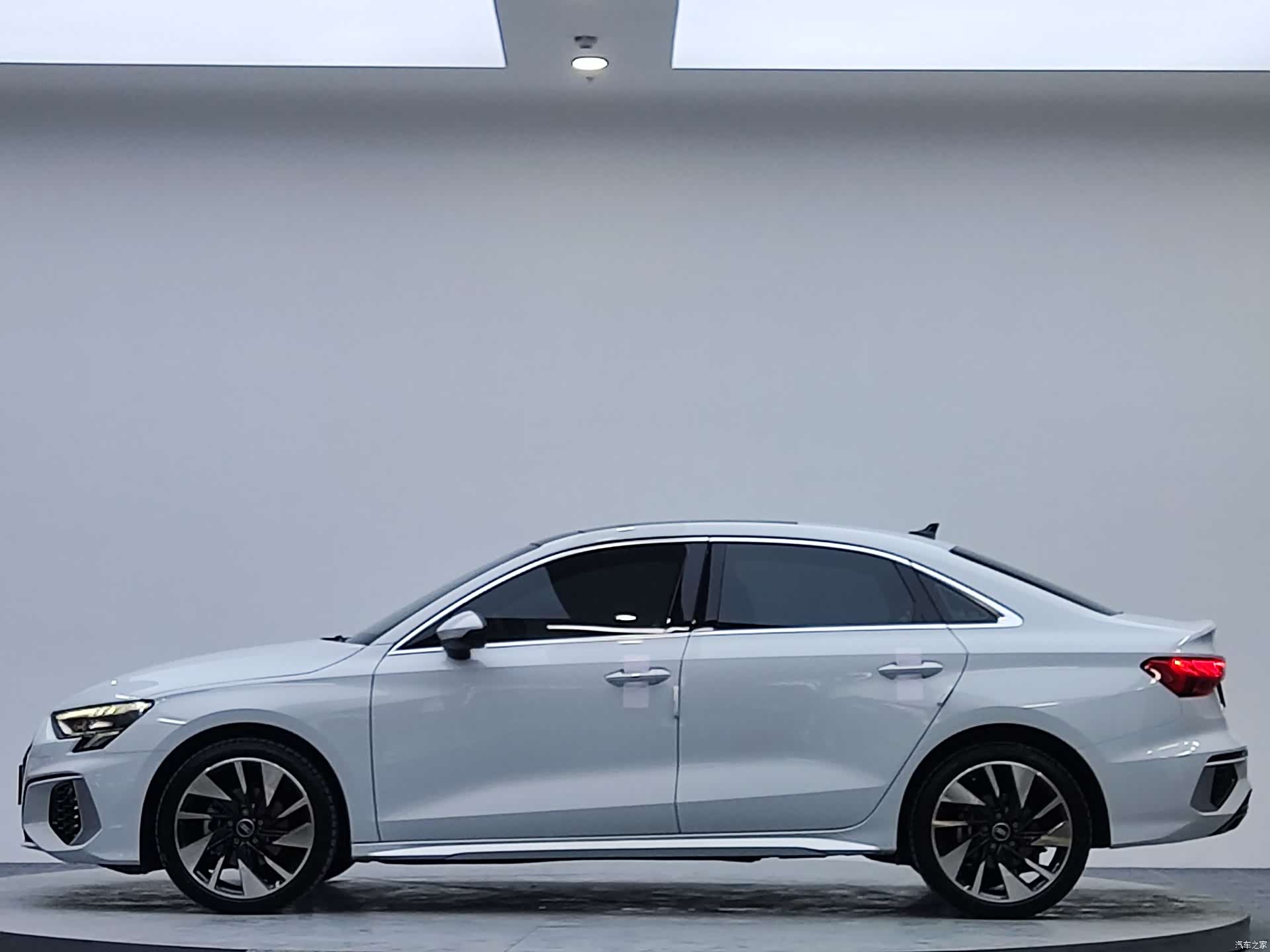 Audi A3, 2023 все фото