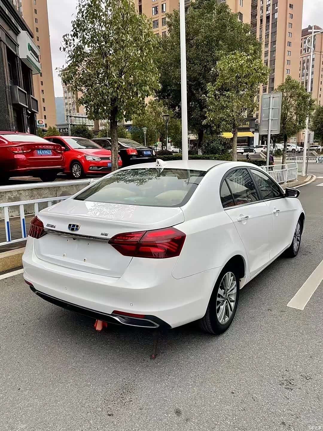 Geely Emgrand, 2019 4