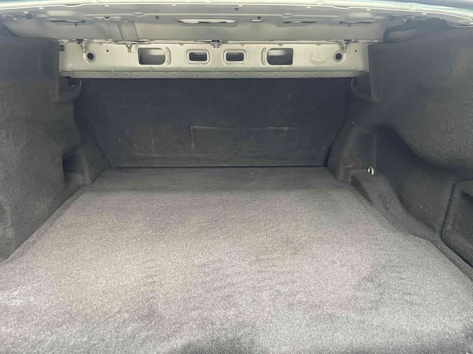 Jaguar XEL Jaguar XEL