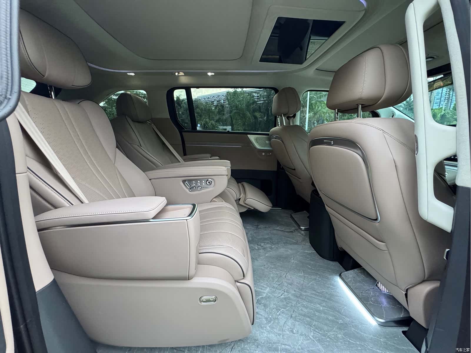 Xpeng X9, 2026 10