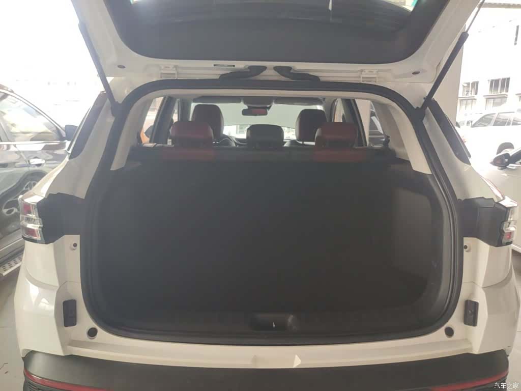 DongFeng AX7, 2021 19