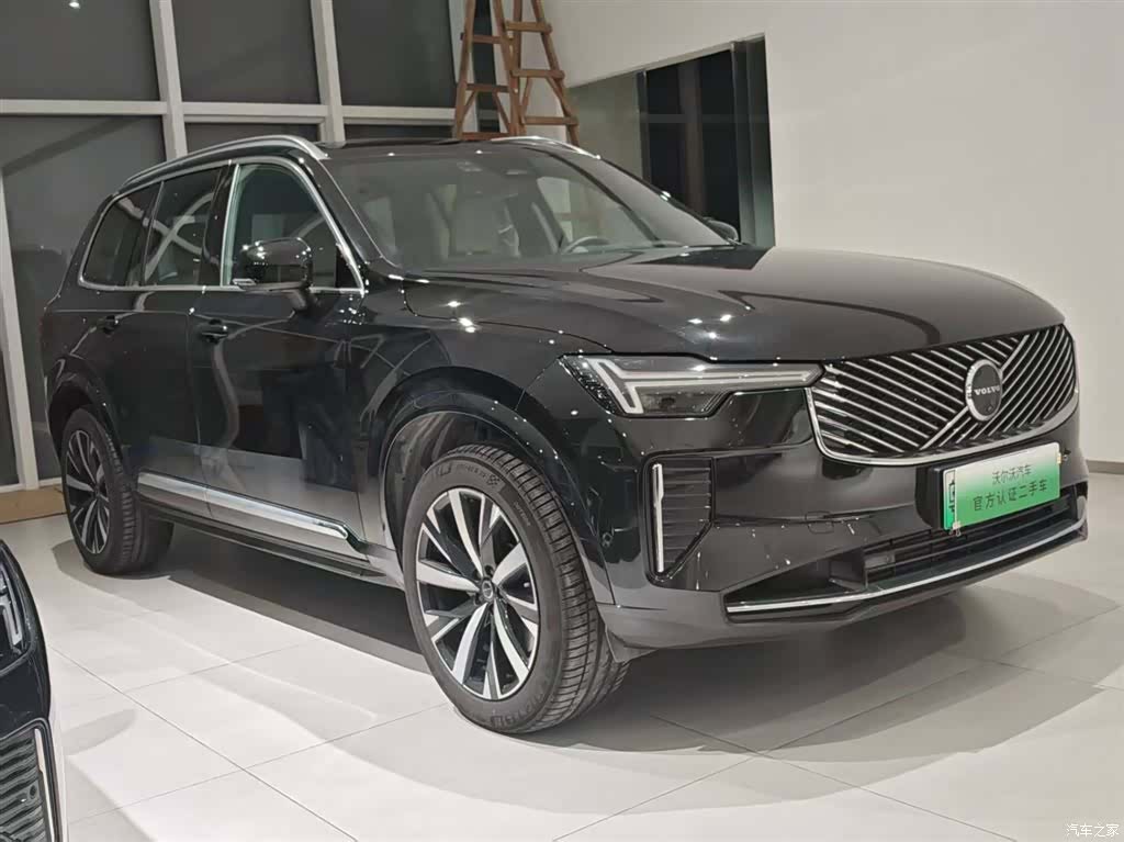Volvo XC90, 2025 3