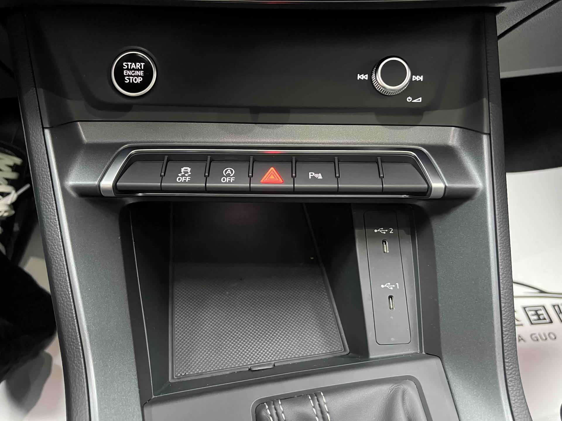 Audi Q3, 2023 16