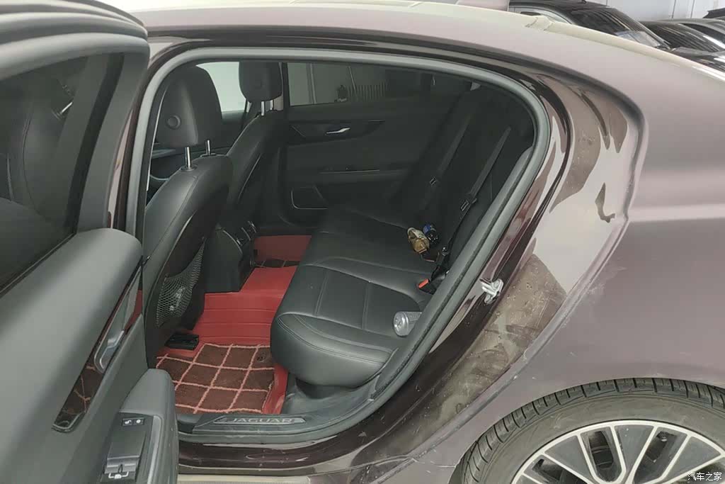 Land Rover XEL, 2021 11