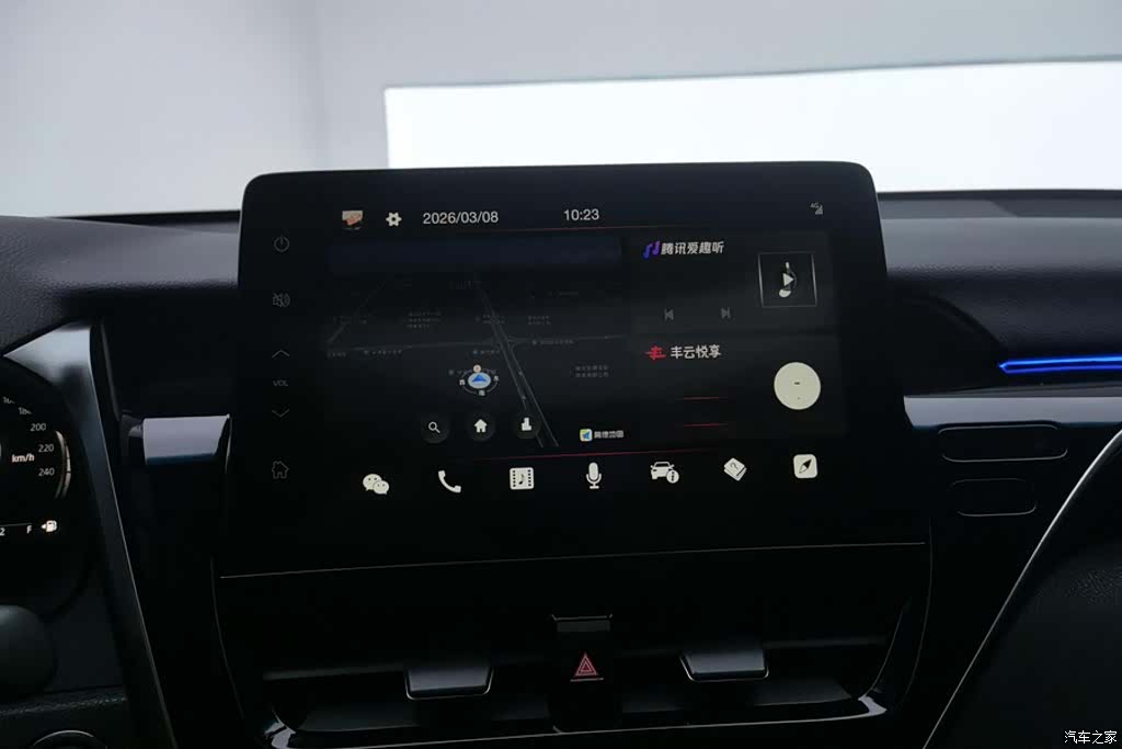 Toyota Camry, 2023 13