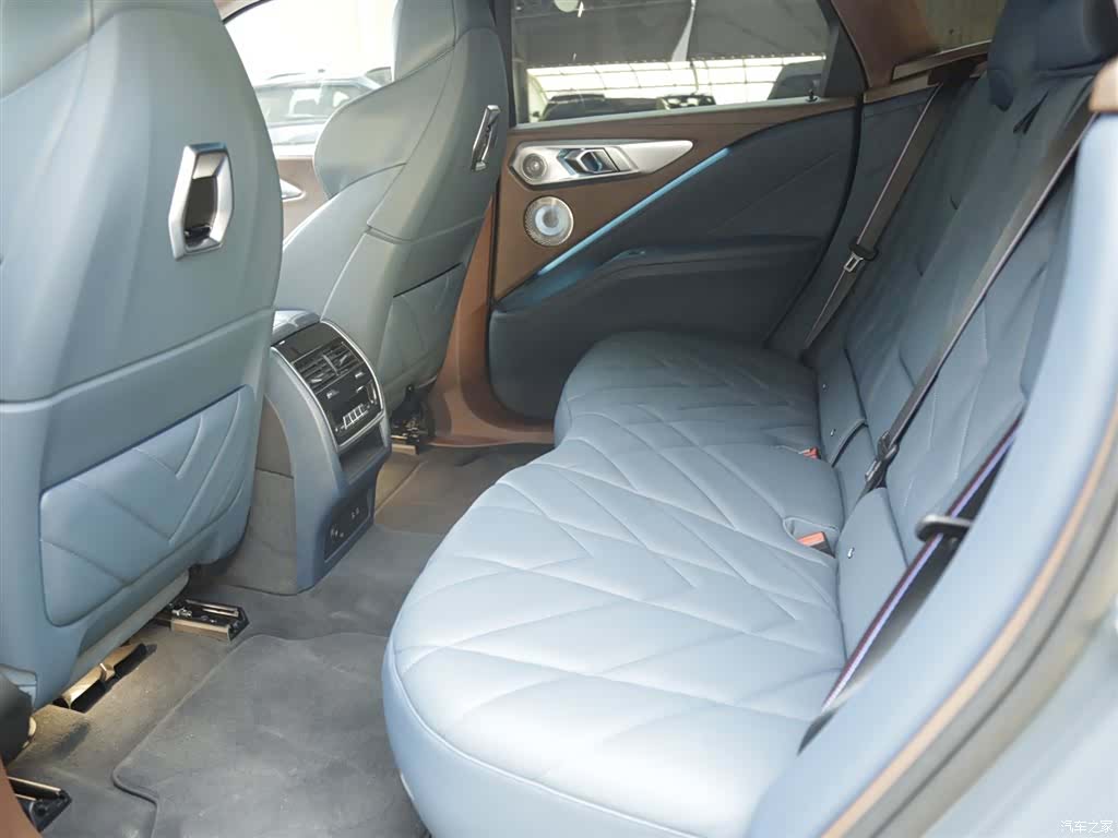 BMW XM, 2023 9