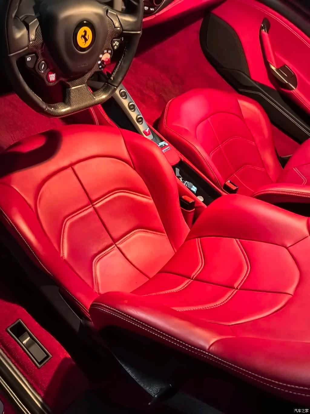 Ferrari 488, 2016 3