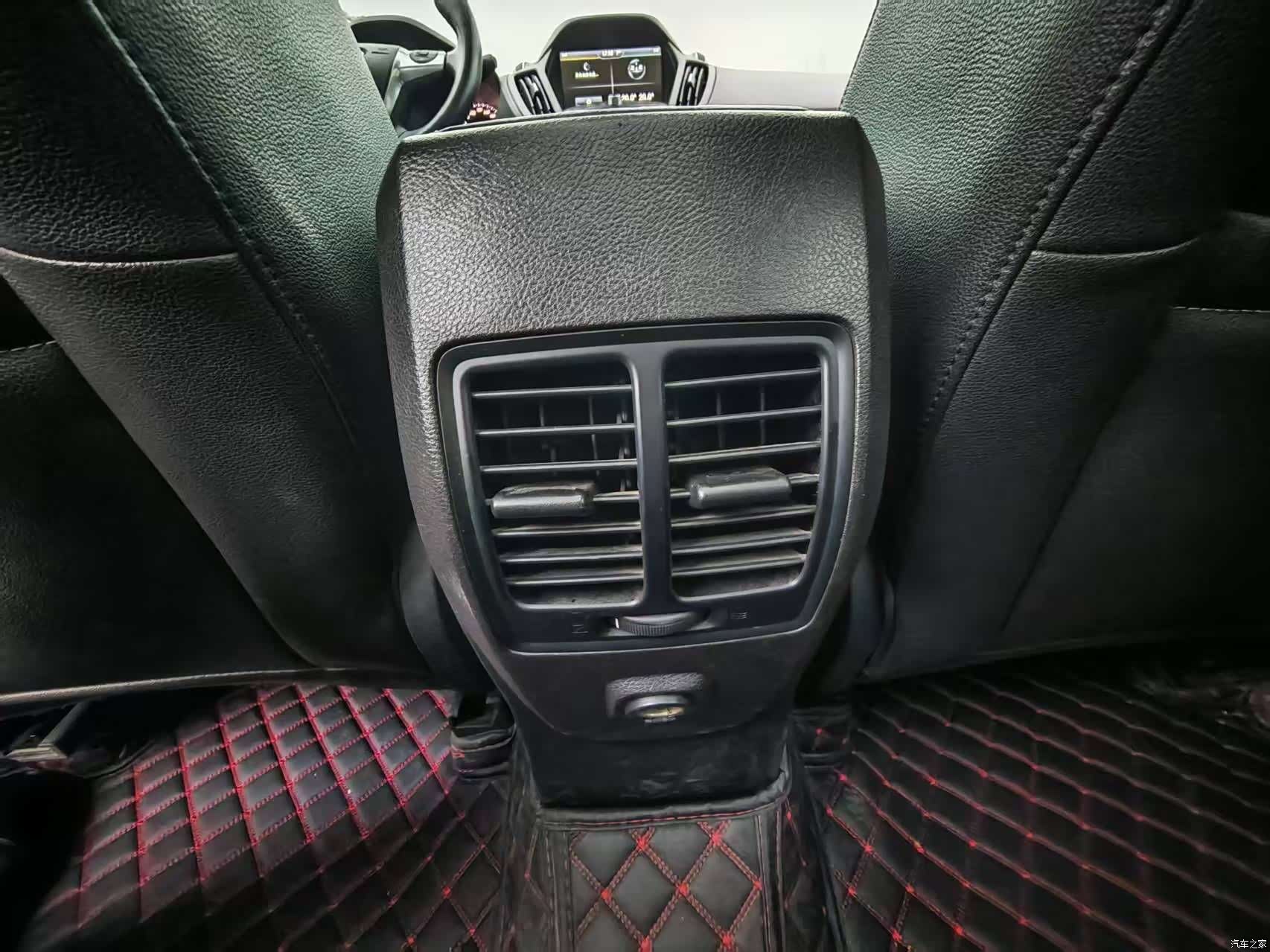 Ford Kuga, 2015 15