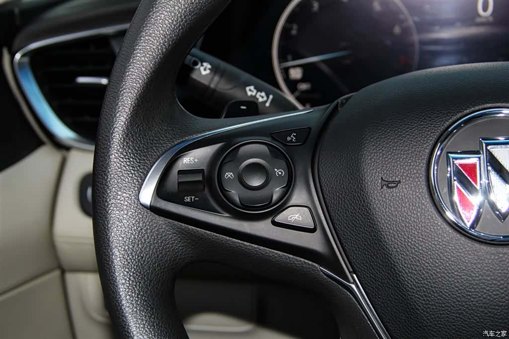 Buick GL8, 2023 9