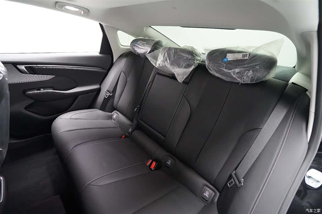 Buick LaCrosse, 2026 14